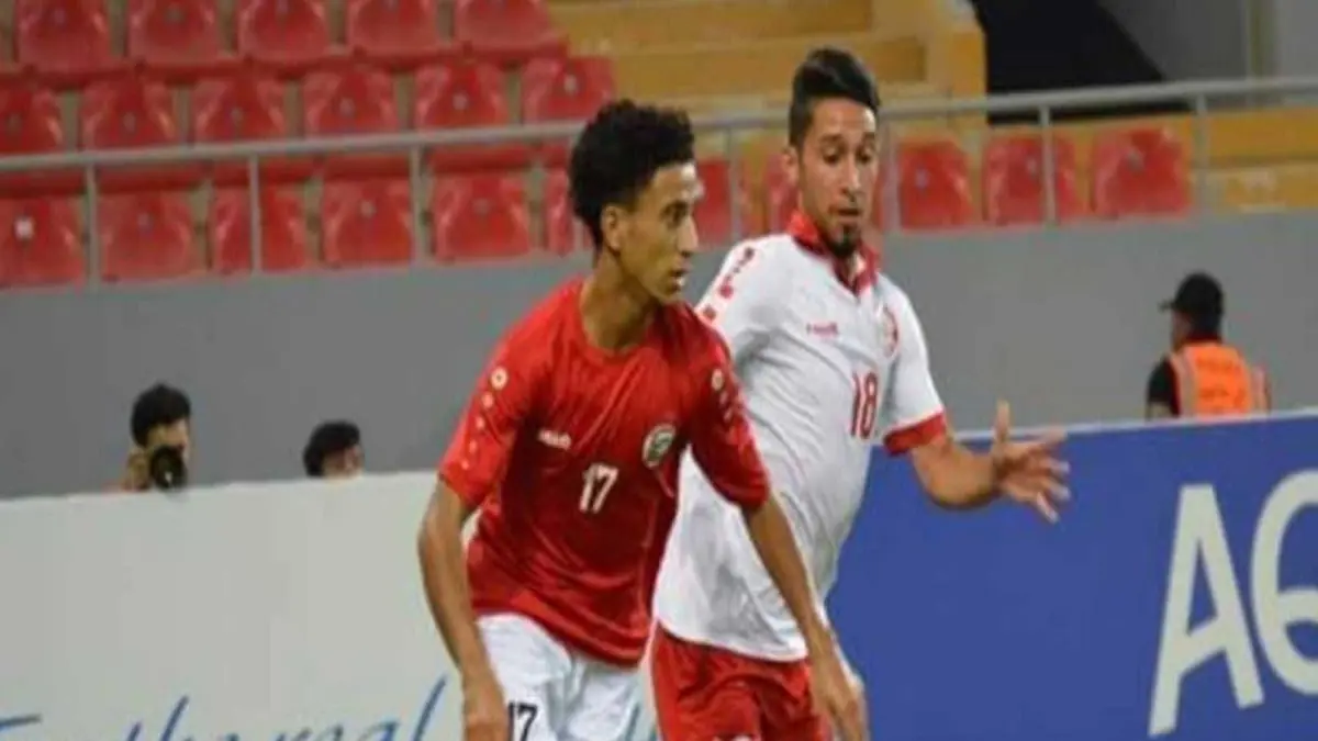 طبيب عراقي يستضيف اليمني مفيد جمال لاعب الطلبة بعد قصة تناوله الفلافل (فيديو)‎