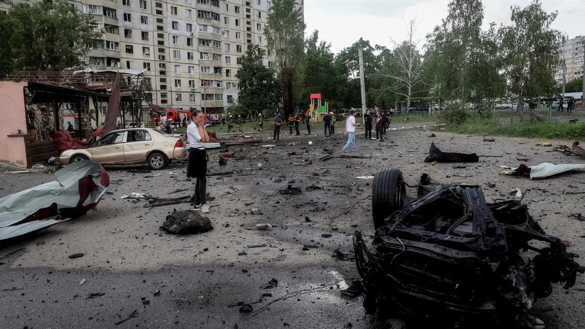 قصف روسي يدمر مقهى في خاركيف 