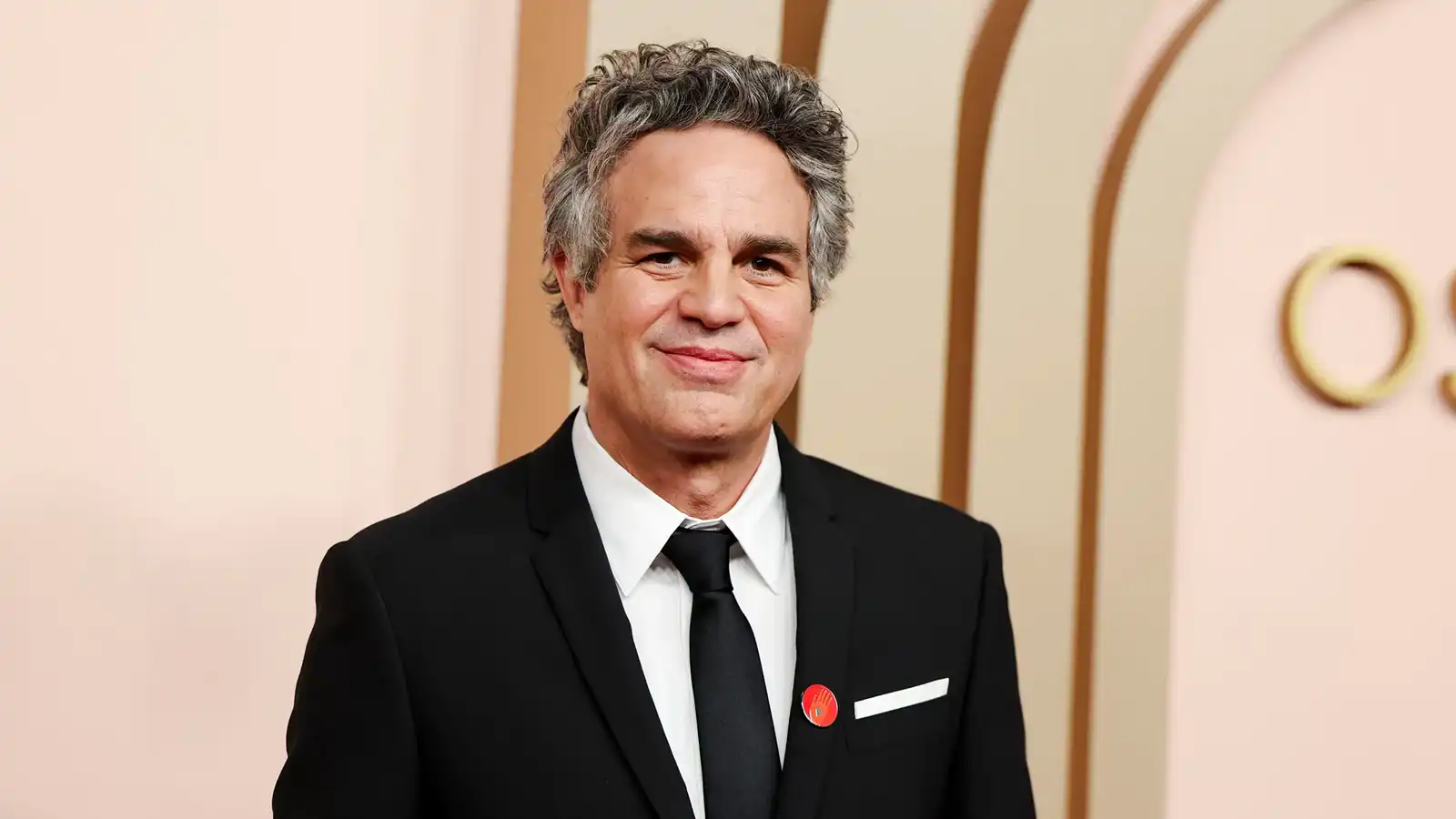 نجم "Avengers" مارك روفالو يدين المجاعة في غزة (فيديو)