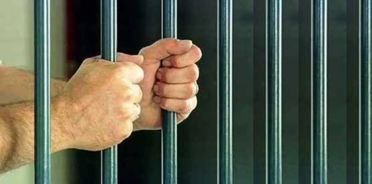 "قاتل العيون" بالكويت ينكر جريمته ويعيق محاكمته