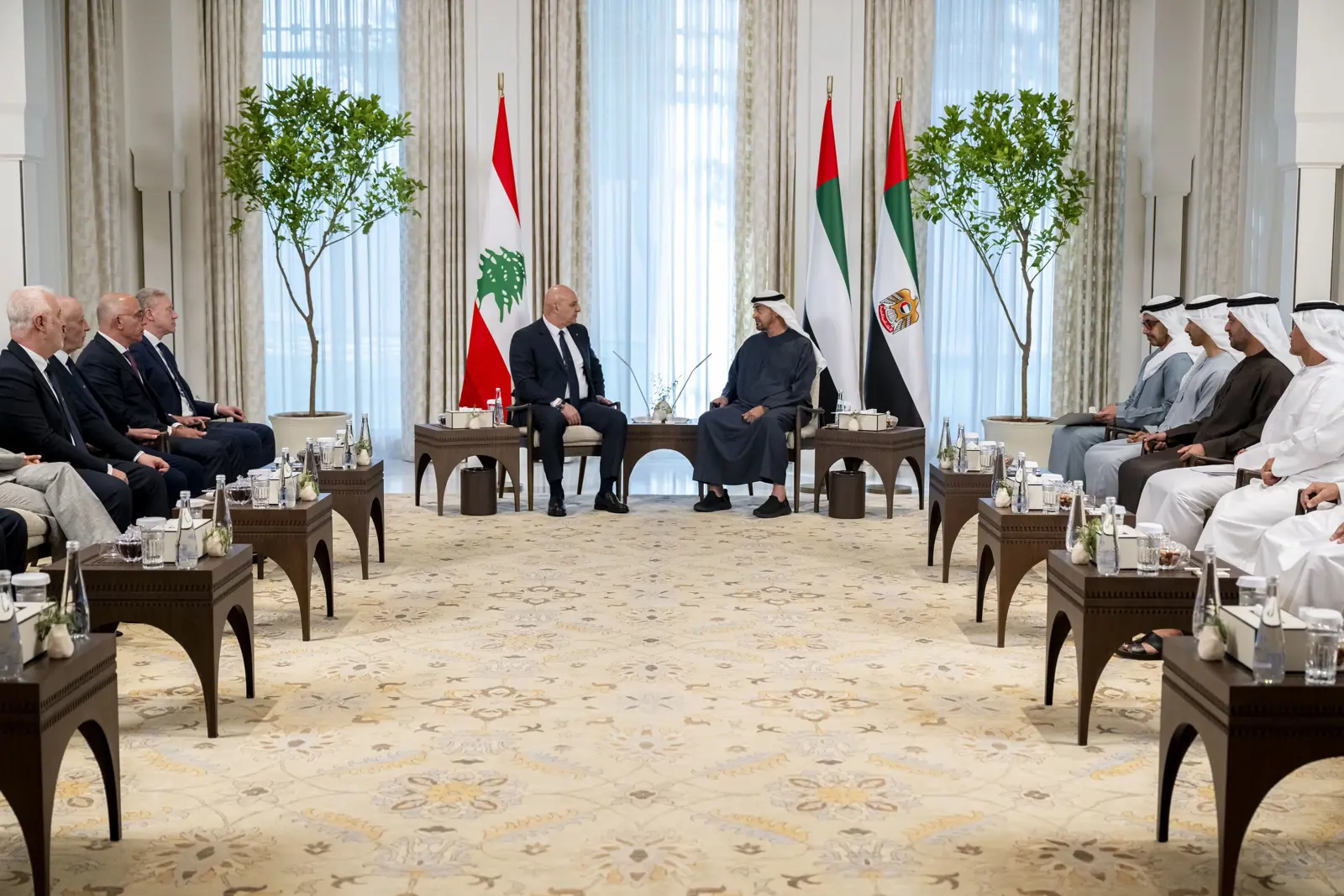 الرئيسان الإماراتي واللبناني