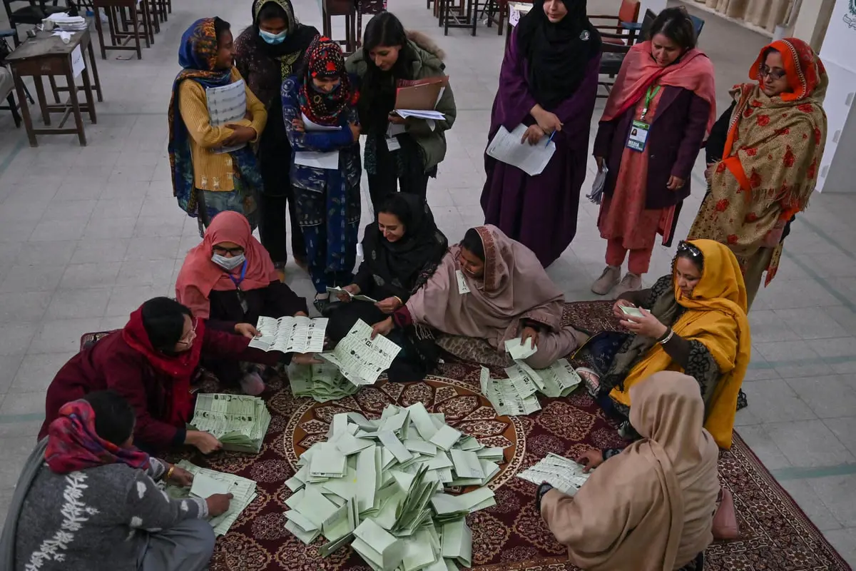  باكستان.. المستقلون يتصدرون نتائج الانتخابات 