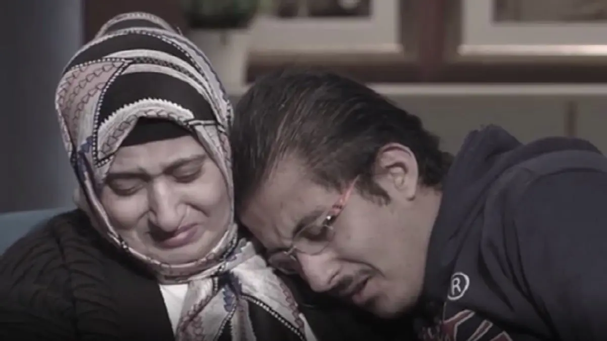 الطلاق كان حاجزا.. مصري يعود لوالدته بعد 13 عاما (فيديو)