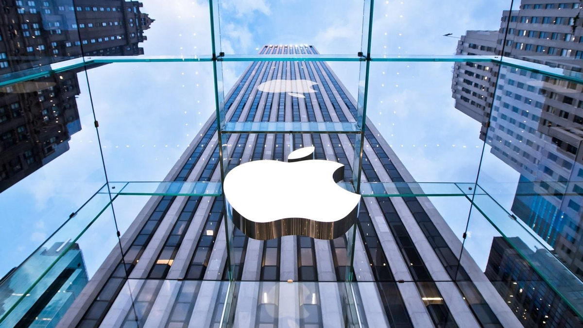 ما الذي تقدمه "آبل" في أول معالجاتها الخاصة Apple M1؟