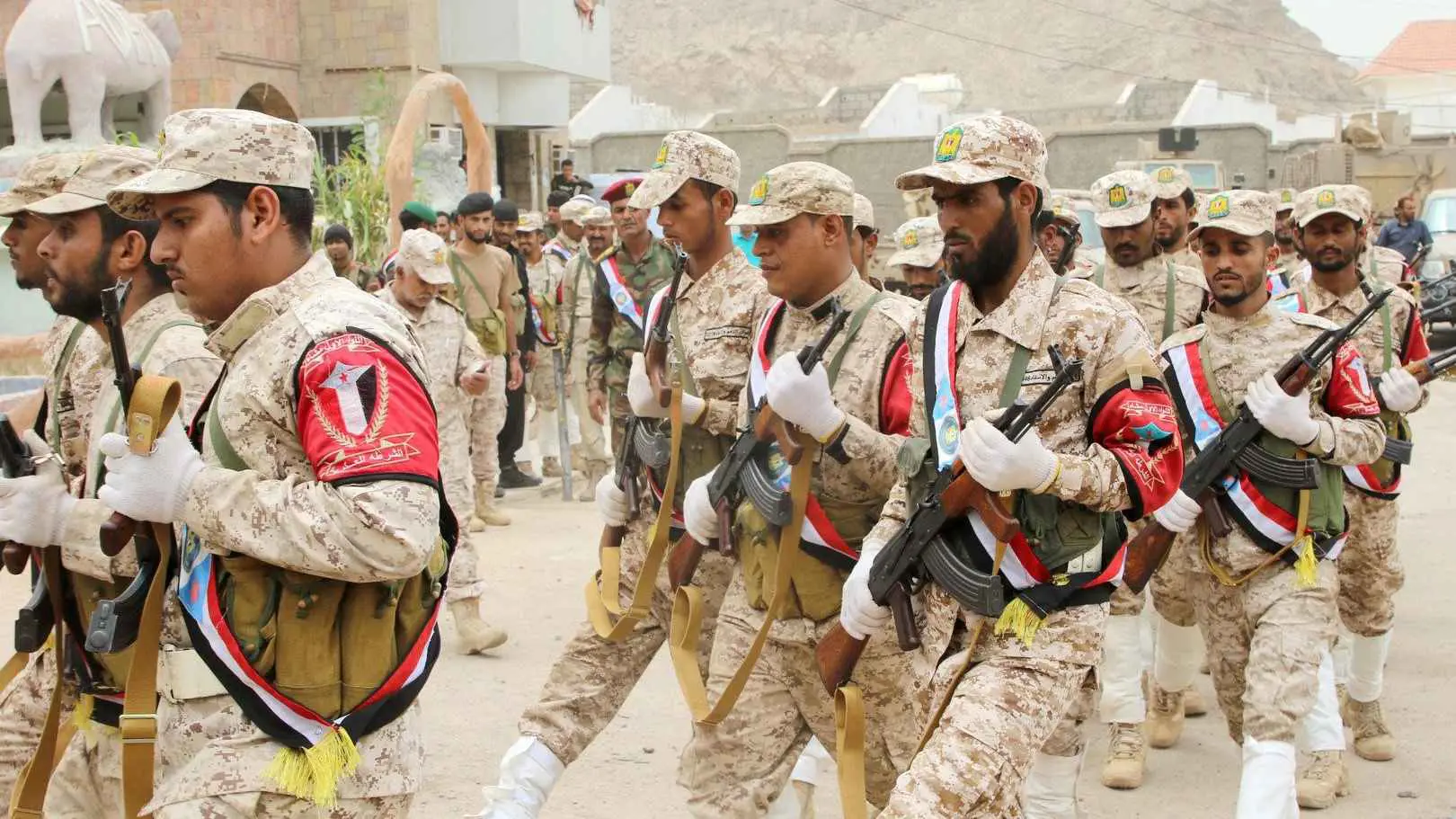 اليمن.. مجهولون يغتالون ضابط أمن في أبين