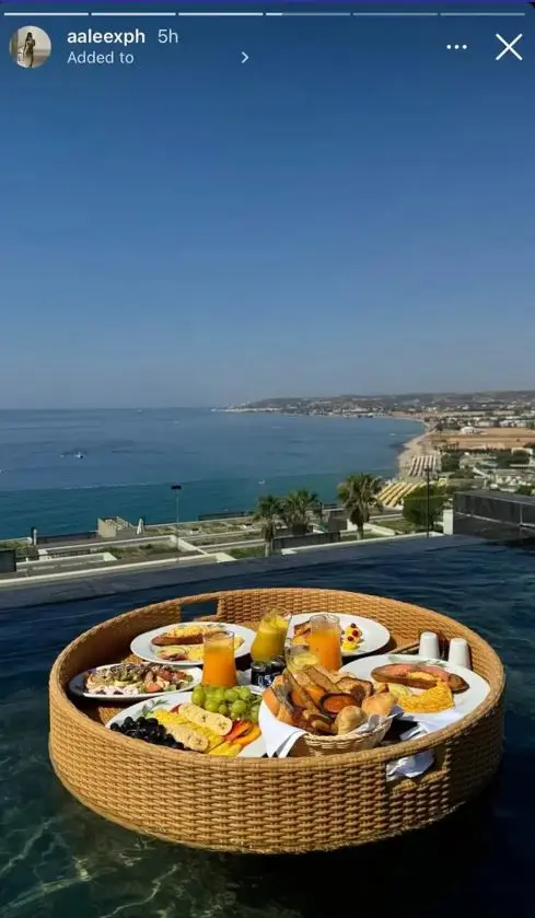صورة لصديقة يامال