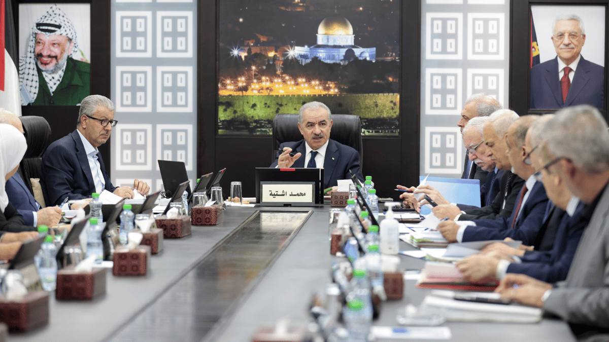 مسؤول فلسطيني لـ"إرم نيوز": الحكومة ستقدم استقالتها للرئيس اليوم