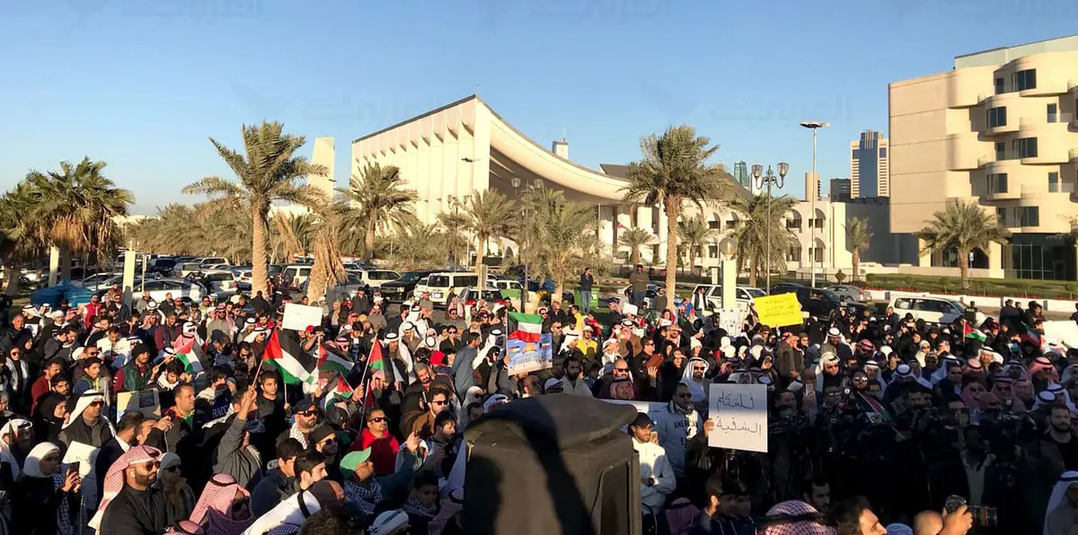 الكويتيون يترقبون شتاءً سياسيًا ساخنًا عقب "الإخفاق الحكومي"