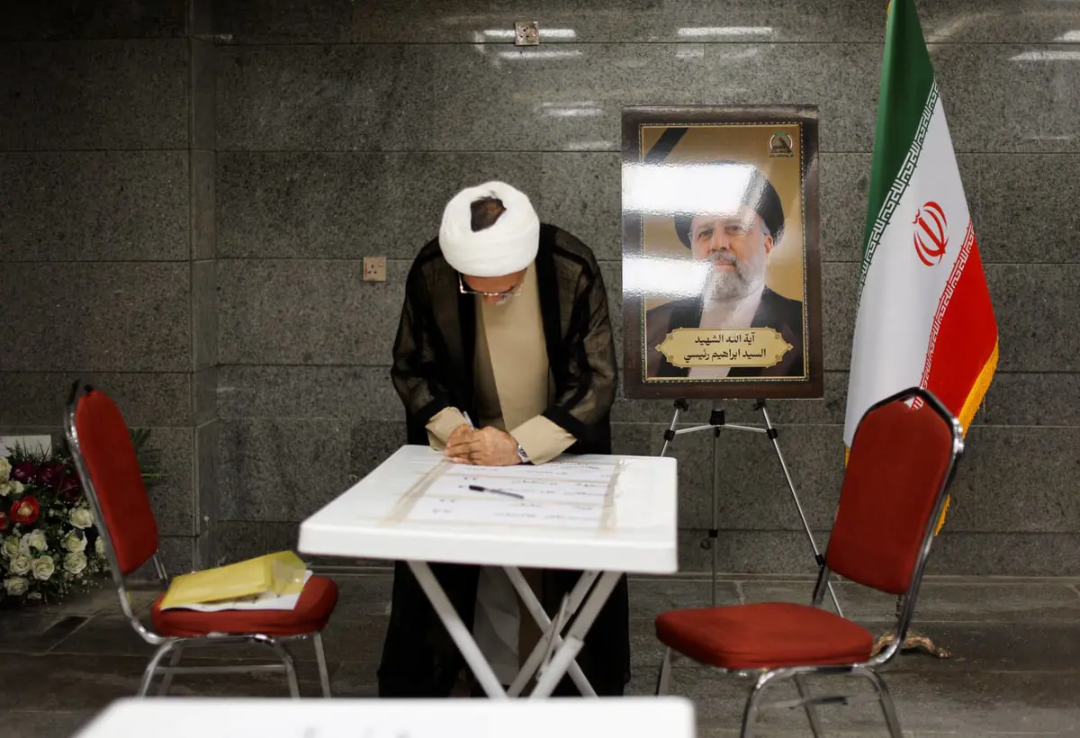لا صوت يعلو فوق سلطة المرشد.. هل يحدث الرئيس الجديد فرقاً في السياسة الإيرانية؟