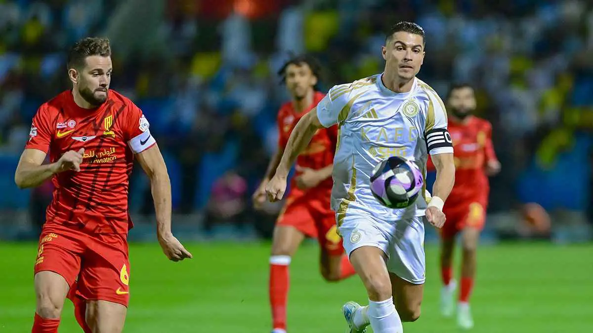 القادسية سيريح لاعبيه.. خالد الشنيف يصدم النصر السعودي (فيديو)
