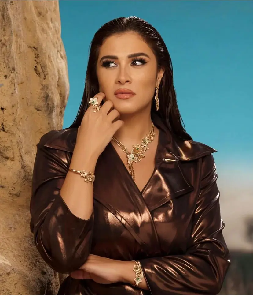 ياسمين عبد العزيز