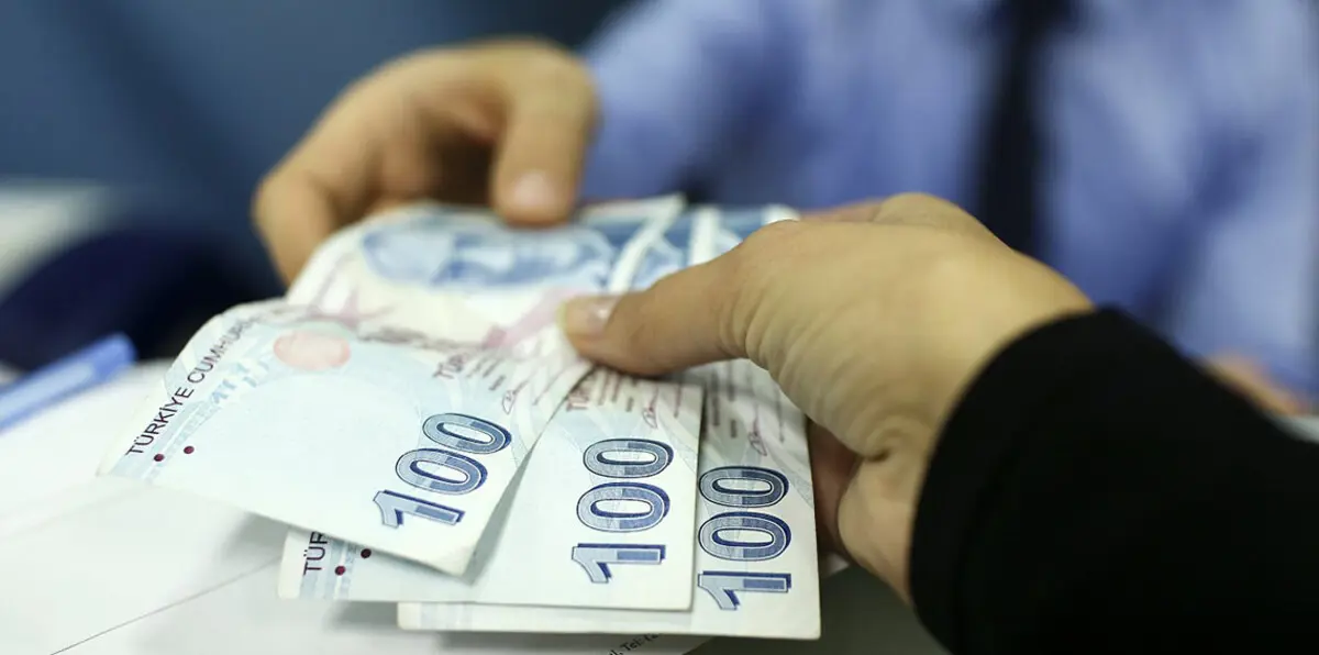 تركيا تخفض الضرائب على الودائع بالليرة وتزيدها على العملات الأجنبية‎