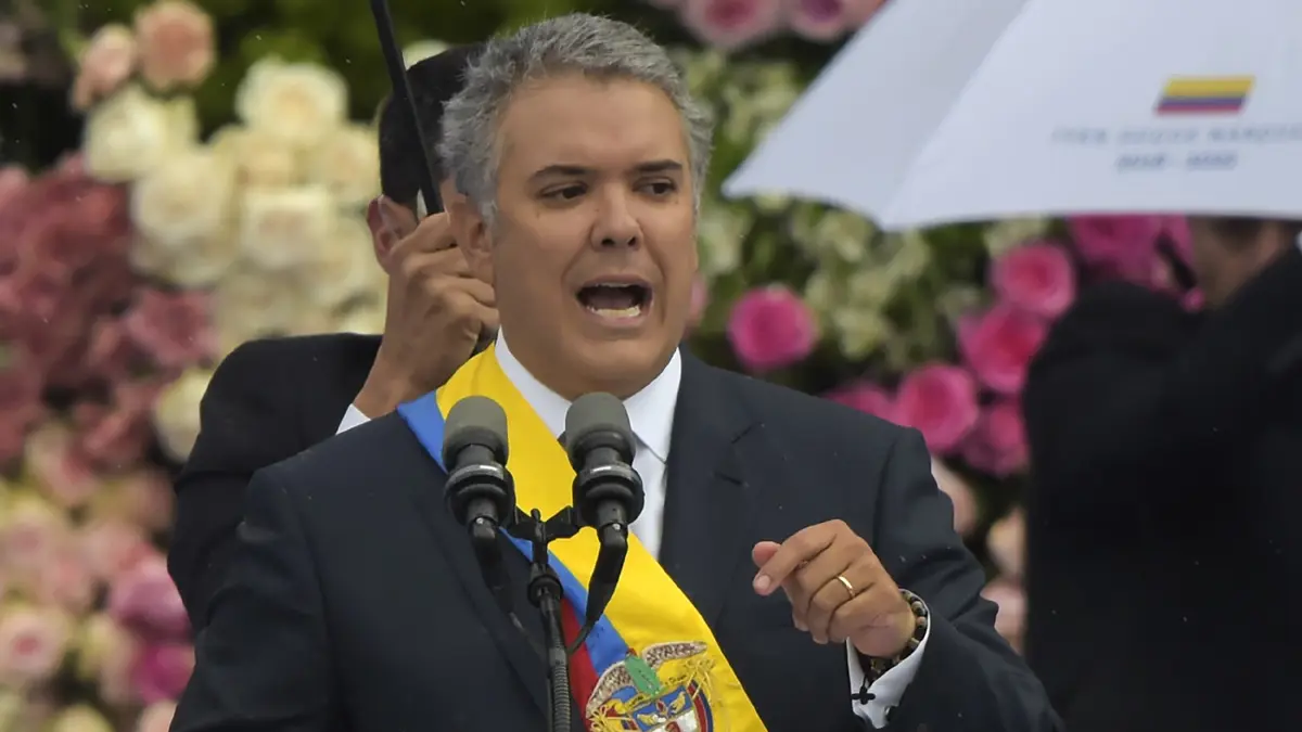 الرئيس الكولومبي يدعو لمحاكمة مادورو بصفته "مجرم حرب"