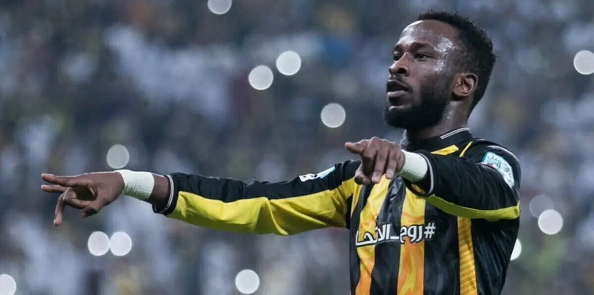 السعودي فهد المولد يتعرض لحادث مروري (فيديو)