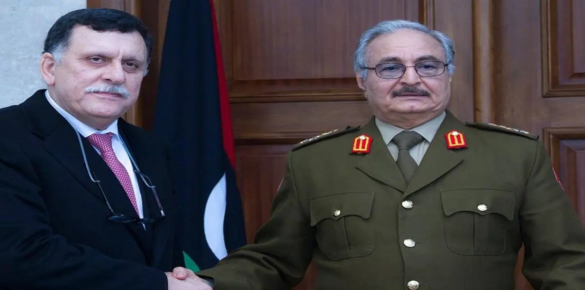 محللون: اتفاق باريس بين السراج وحفتر لا يتطرق إلى عمق الأزمة الليبية