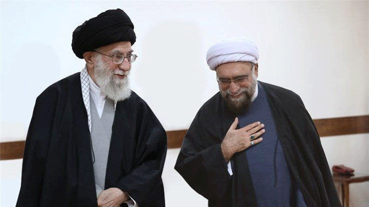 خامنئي يعيّن متشددًا لتولي مسؤولية أهم مقام شيعي في إيران