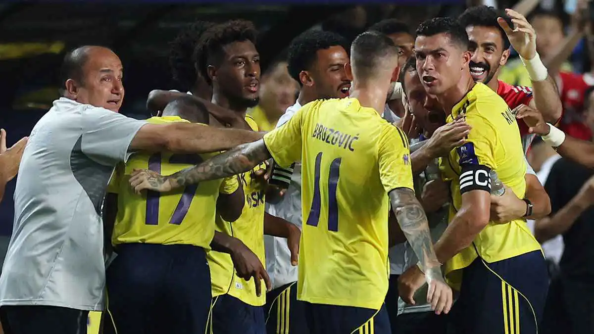 بعد سؤال وليد الفراج عن الصرف.. كيف يموّل النصر السعودي صفقاته المدوية؟