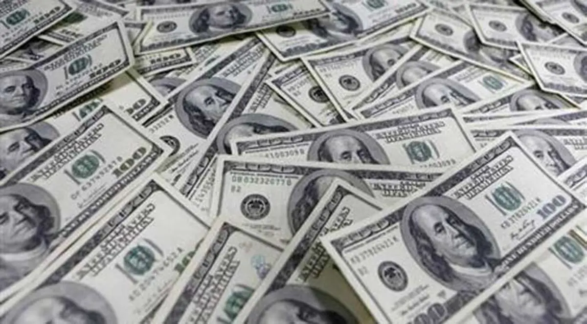 الدولار يبلغ أعلى مستوياته في 11 عاما