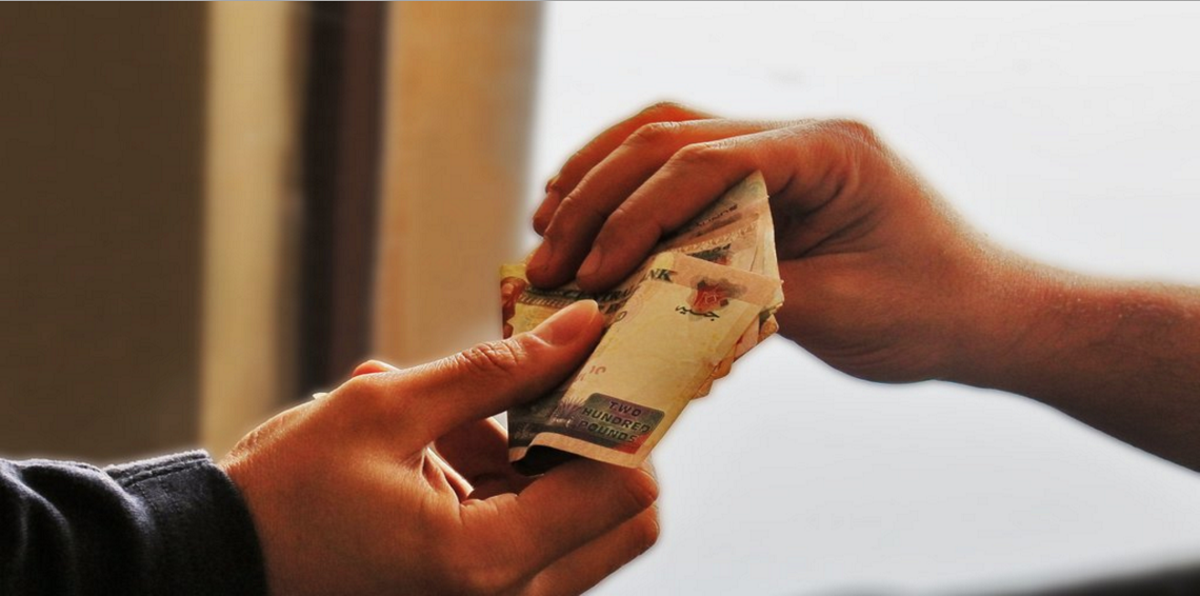 حبس مسؤولة مصرية بارزة بتهمة الرشوة