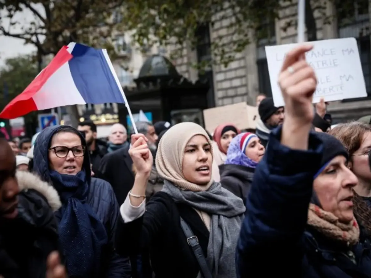 حذروا من "طوفان".. قلق وترقب بين مسلمي وعرب فرنسا عشية الانتخابات التشريعية