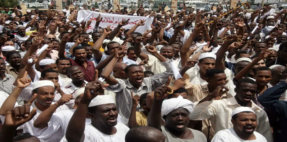 الحزب الحاكم في السودان يطالب بالحد من ارتفاع الأسعار‎