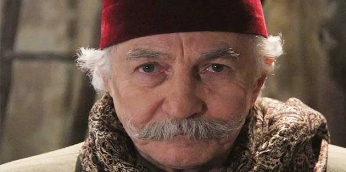 حسام تحسين بك لـ "إرم نيوز": لا أؤيد "كوميديا" الأزمة (فيديو)
