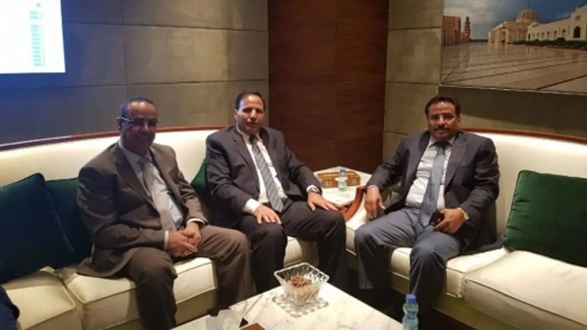 بـ"دعوة رسمية"..سلطنة عمان تستقبل مسؤولي الحكومة اليمنية المعادين للإمارات