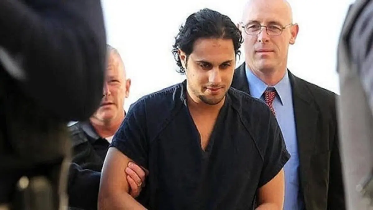 أول مكالمة تجمع السعودي خالد الدوسري ووالدته بعد تسع سنوات على اعتقاله في أمريكا
