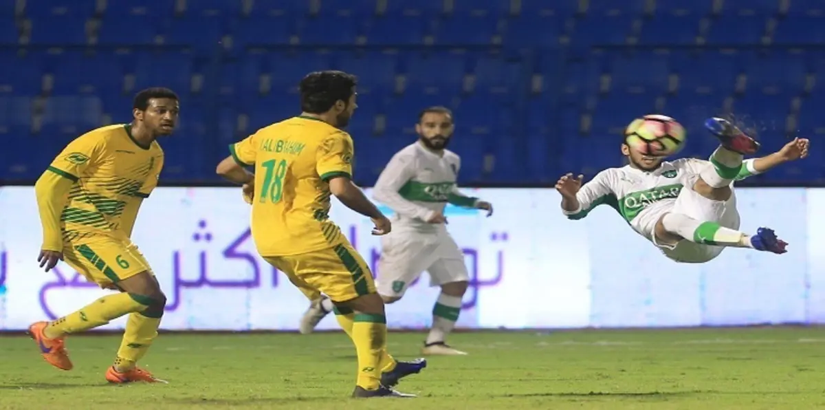 الخليج يُفسد مخطط الأهلي في الدوري السعودي