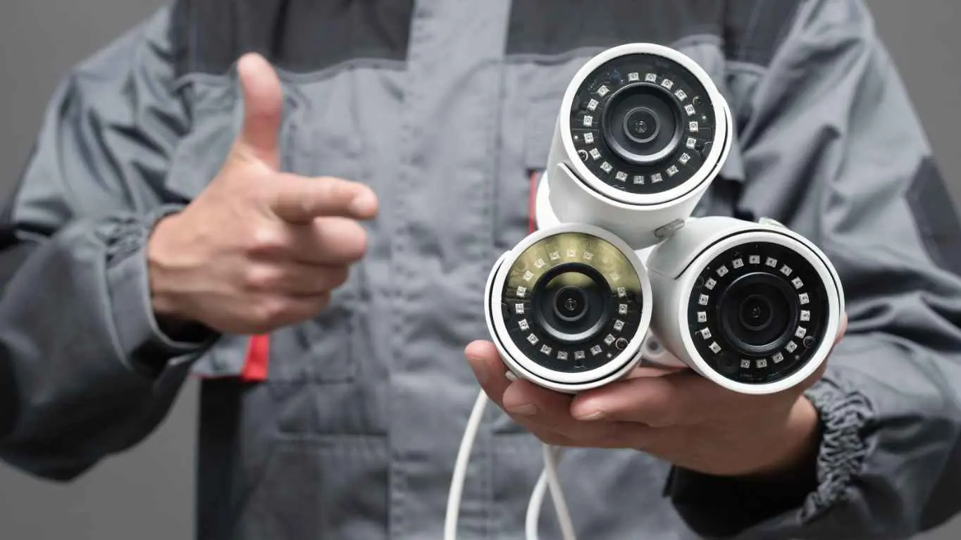 كاميرات المراقبة المنزلية.. دليلك لاختيار ما يناسبك