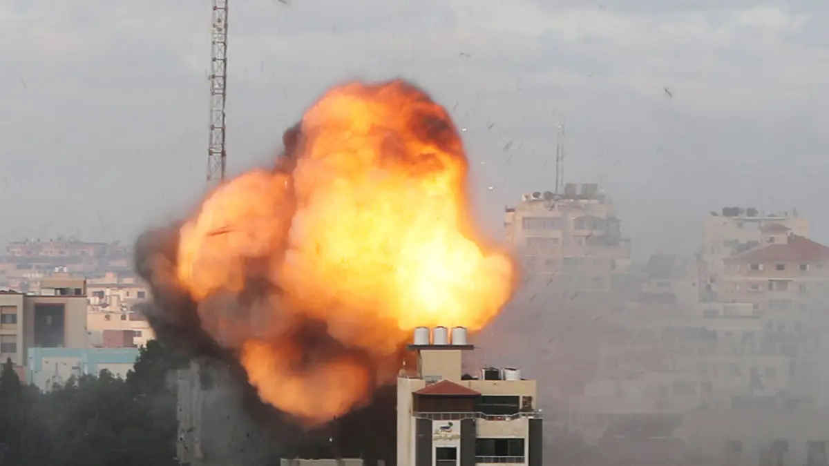 غارات إسرائيلية متواصلة على مناطق متفرقة في غزة