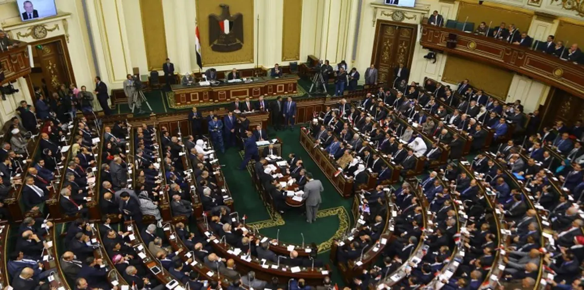 بسبب 18مليار جنيه... البرلمان المصري يفشل في إقرار علاوة الموظفين