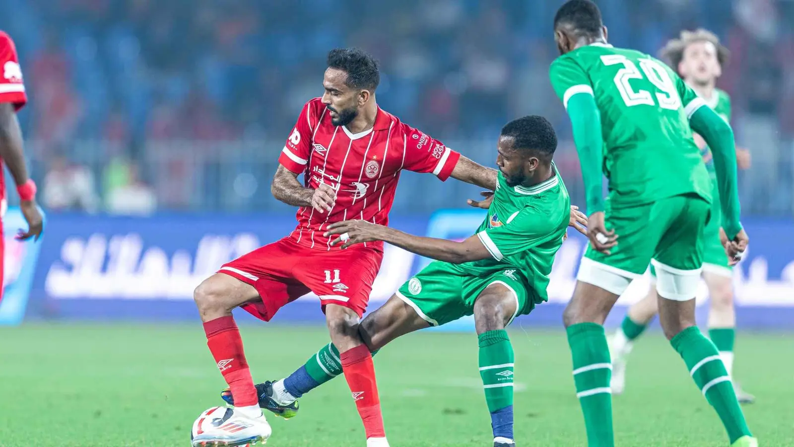 أحداث عنف ومباريات متوقفة وبيانات غضب.. الدوري الليبي يعود لمربع الفوضى