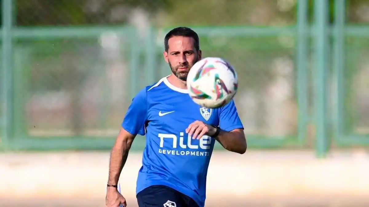 أول لاعب يخرج من حسابات فيريرا مدرب الزمالك