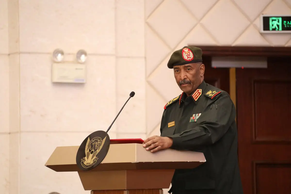 السودان.. لماذا يرفض "البرهان" مبادرات الحوار؟