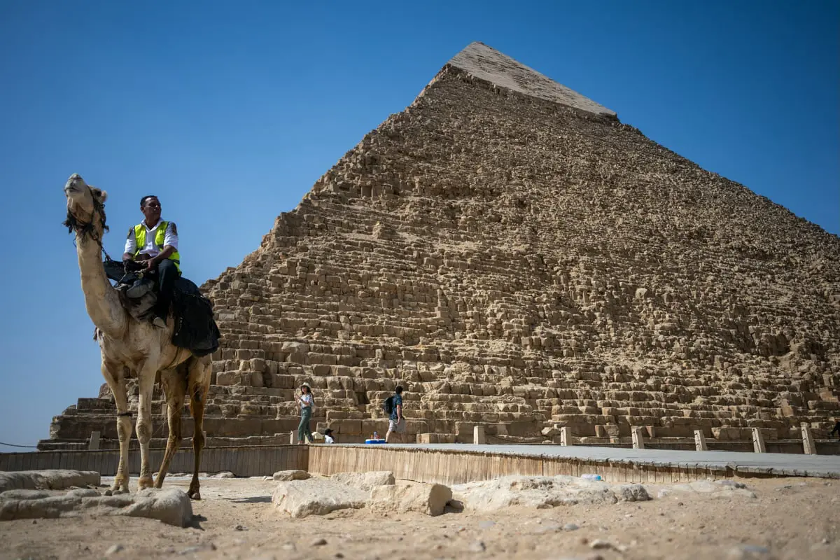 الذكاء الاصطناعي يعيد تشكيل "الهرم الأكبر" في مصر بطريقة مذهلة (صور)