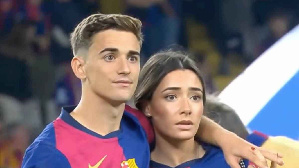 قبّلت أنسو فاتي.. صديقة غافي تخطف الأنظار في احتفالات برشلونة (فيديو) | إرم نيوز
