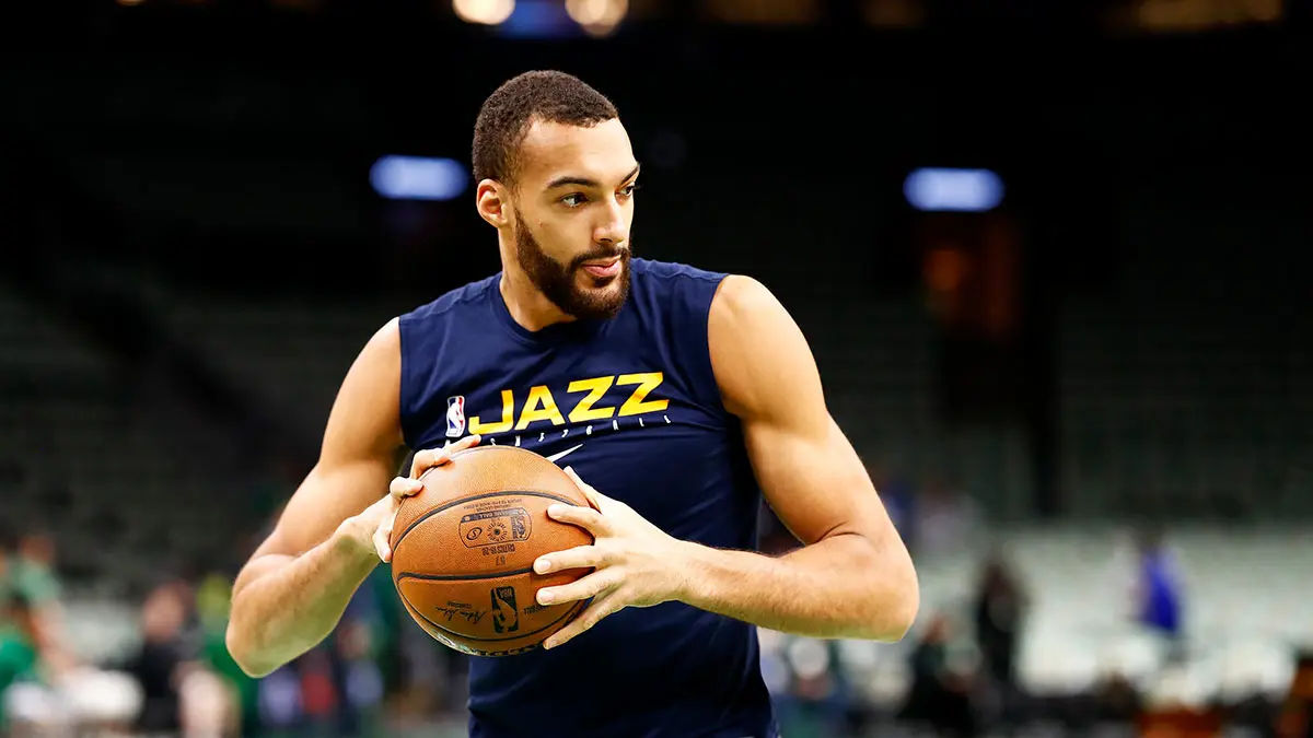 بعدما تسببت إصابته في إيقاف الـNBA.. غوبير لاعب السلة يأسف بسبب عدم تعامله بجدية مع فيروس كورونا