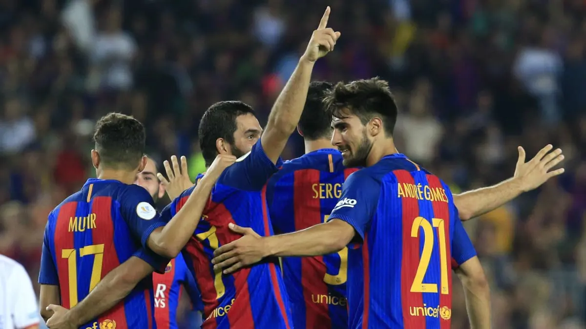 تقرير: نادي الهلال السعودي يفاوض لاعب برشلونة