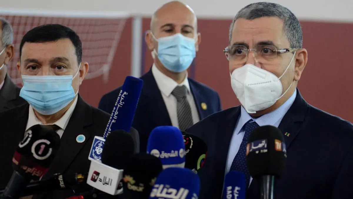 تقرير: سياسيان من "النظام القديم" يتنافسان على رئاسة الحكومة الجزائرية