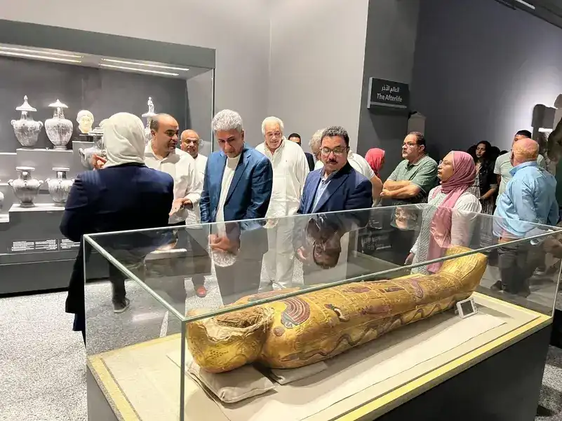 زيارة وزير السياحة والآثار للمتحف