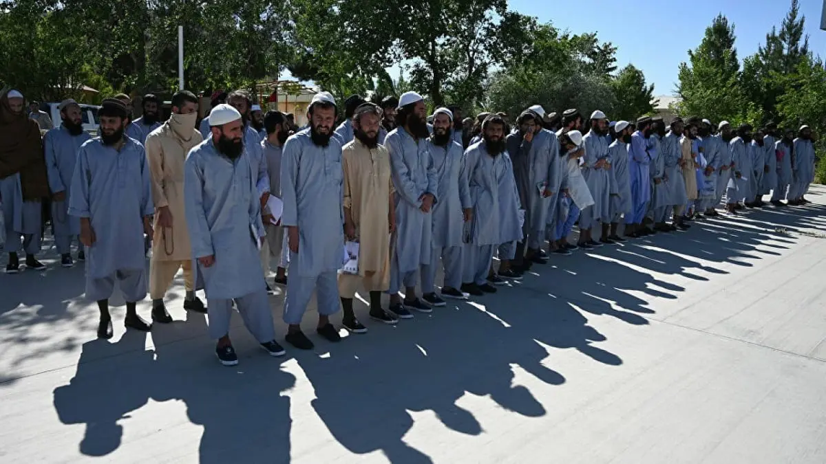 أفغانستان تبدأ إطلاق سراح المئات من سجناء طالبان