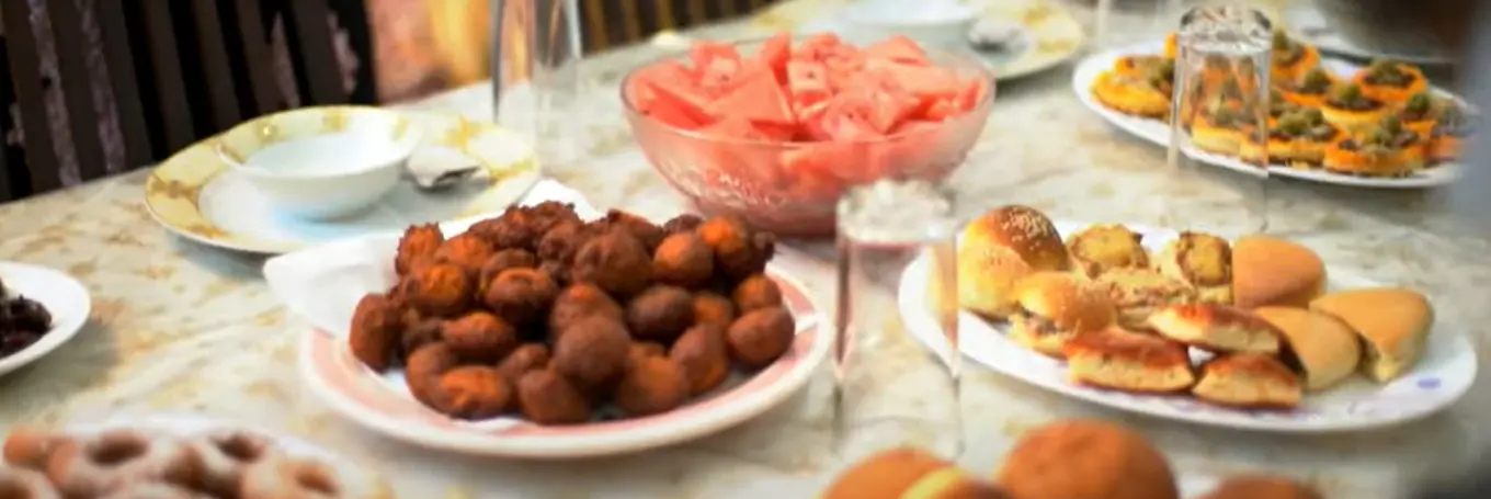 مائدة الإفطار