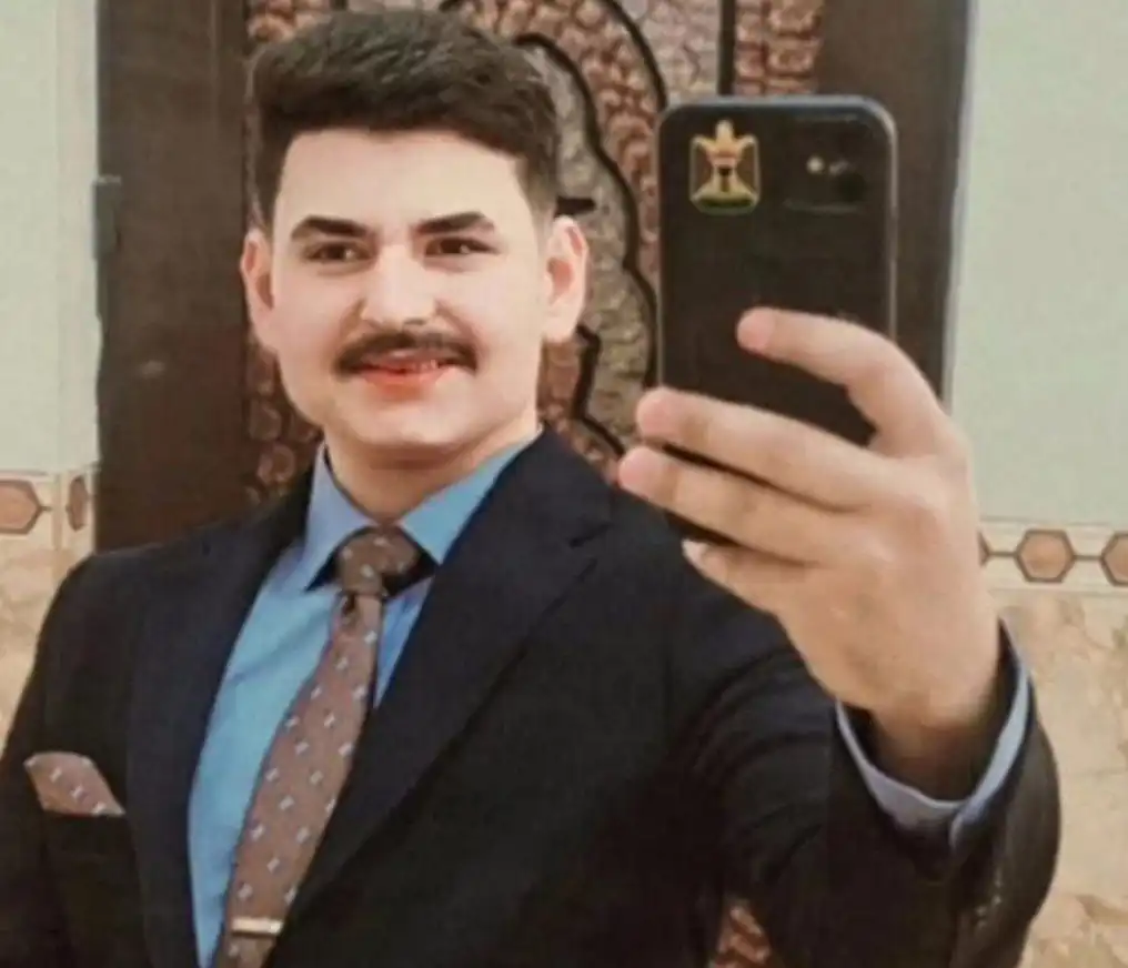 الطالب المنتحر