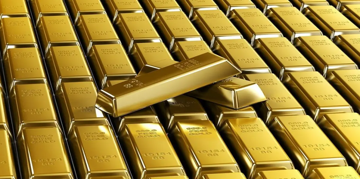 الذهب ينخفض لأقل مستوى في نحو 4 أشهر