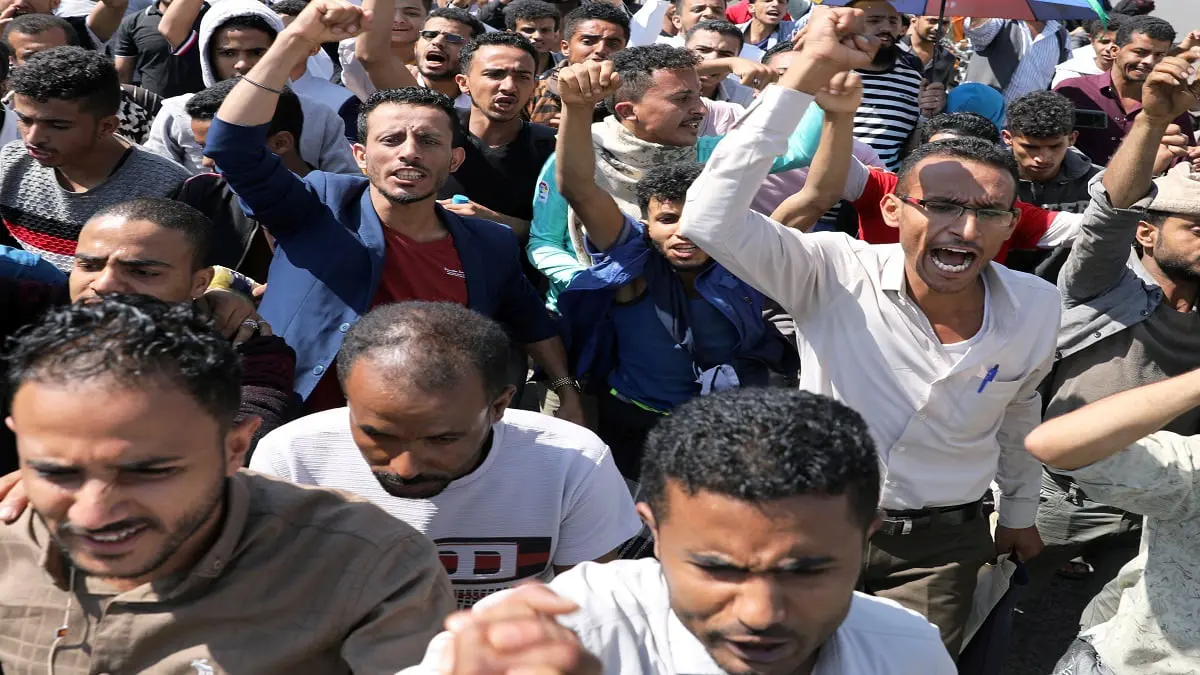 ميليشيات الحوثي تمنع المسيرات المطالبة بالقصاص من قتلة الشاب الأغبري