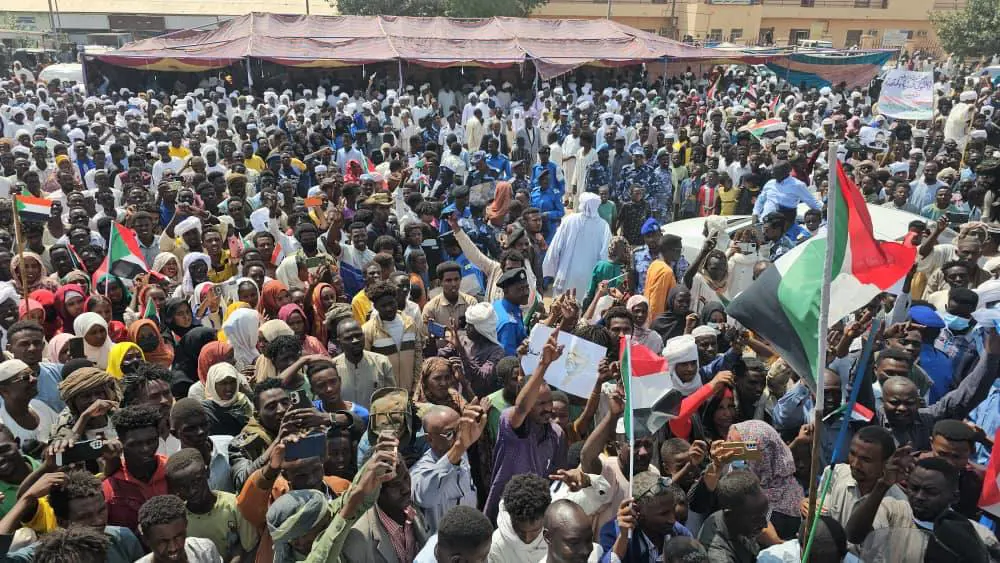  حشود شعبية ترحب بتشكيل حكومة السلام السودانية