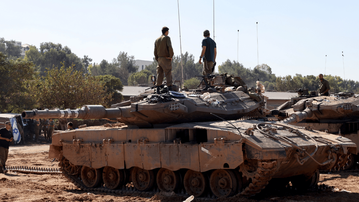 الحرب في غزة.. إسرائيل تجتاح القطاع بدبابات عربية