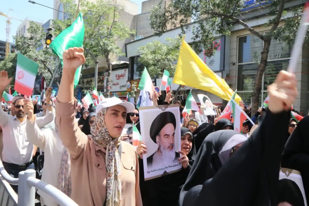 مسيرات في إيران للنديد بالهجوم الإسرائيلي