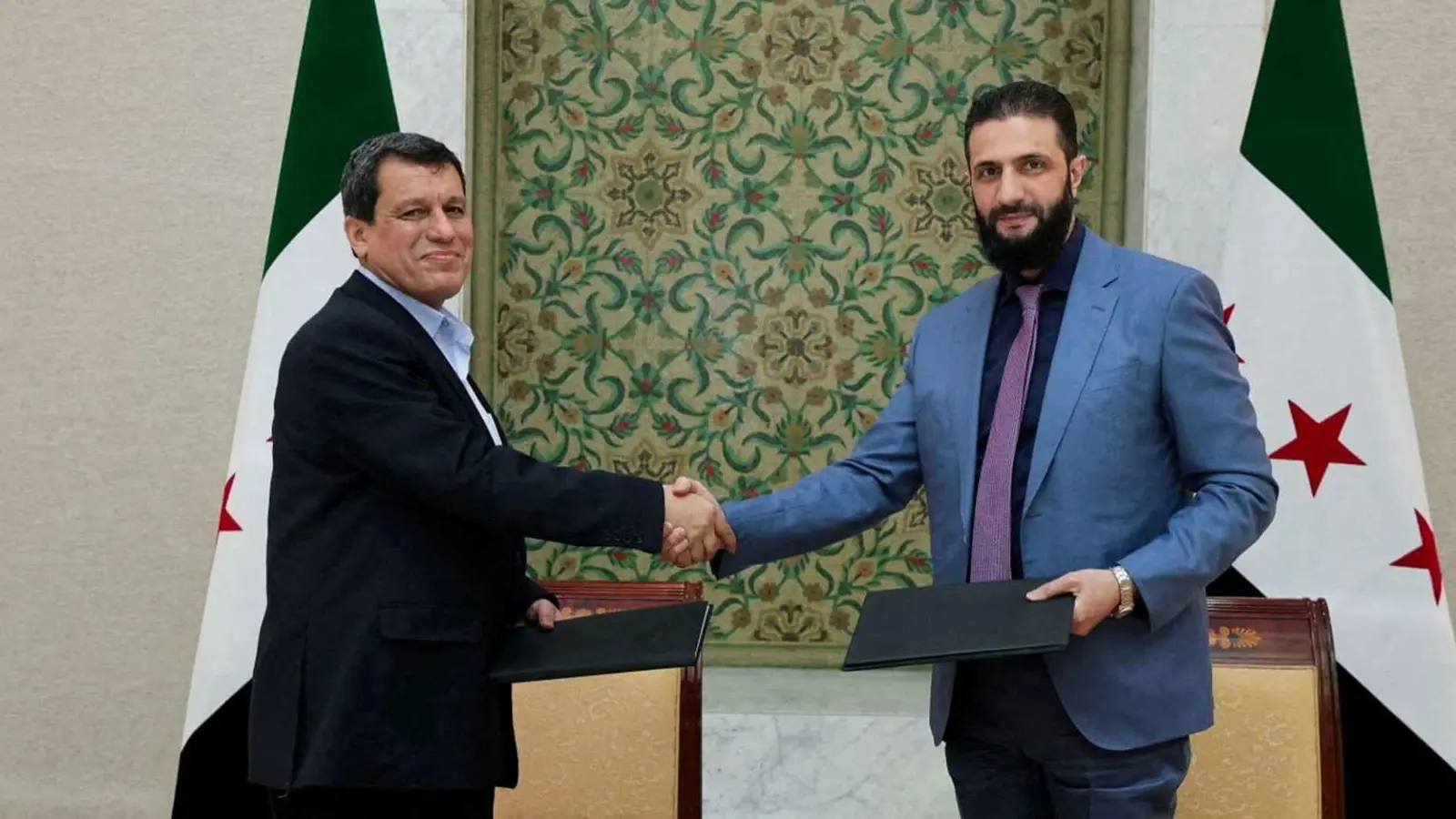 انتهت إلى "لا شيء".. ما تفاصيل المفاوضات بين "قسد" ودمشق؟
